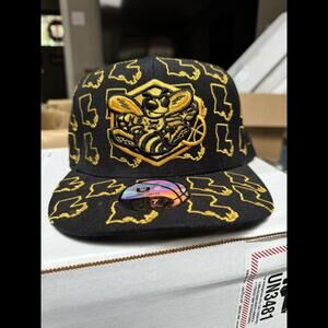 Rare New Orleans Hornets UNK Fitted Hat/Cap Size 7 1/8 NBA Black With Gold Trim